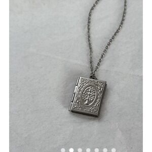Tree of Life Book Locket Necklace Silver Tone Photo Pendant Openable Jewelry